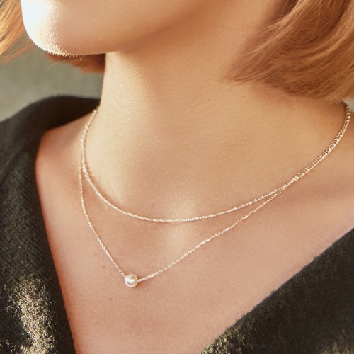 [허영지, 루셈블 비비 착용] silver layered pearl-necklace